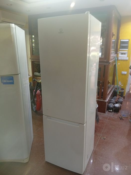 Продам холодильник Indesit