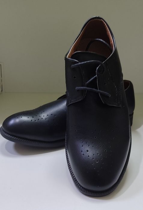 Продам новую детскую обувь