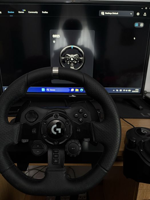 Volan Logitech G923 TrueForce + Logitech Driving Force Shifter