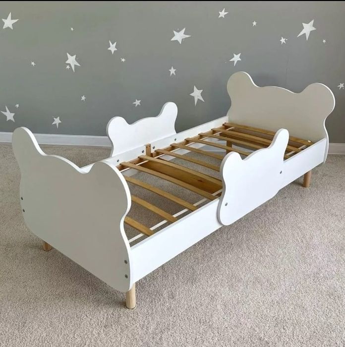 Кровать детская деревянная с матрасом