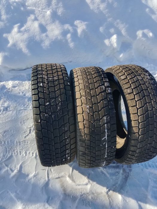 продам покрышки идеал состояние Р16