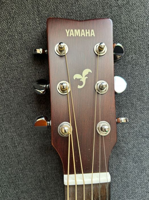 акустична китара Yamaha FS800
