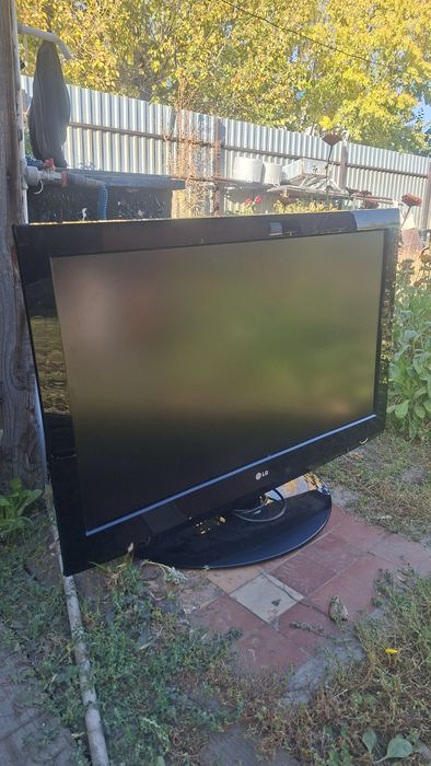 Продам телевизор