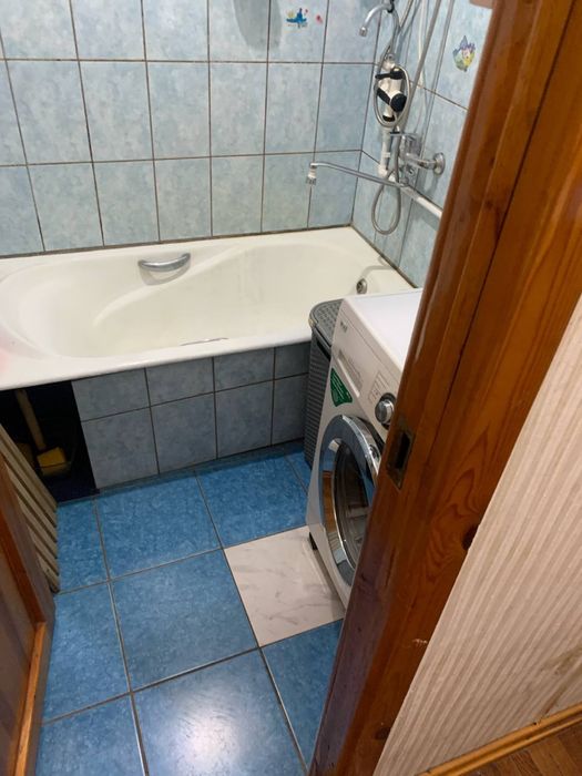 Сотилади Чиланзар 14,- Афруз 1/4/4 балкон 1,5х6