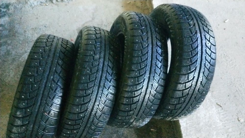 продам комплект зимней резины