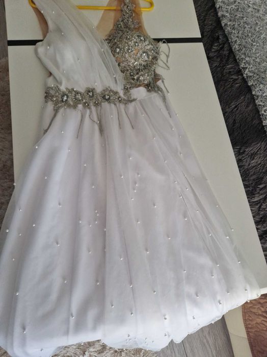 Rochita alba cununie