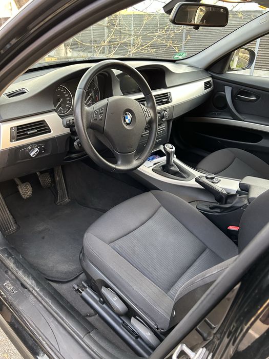 Bmw 318 e91 2012