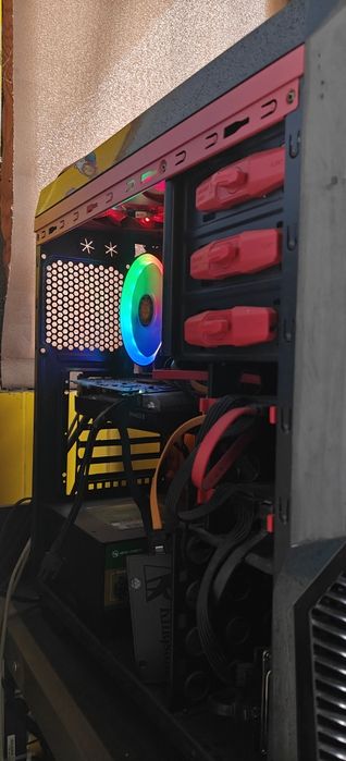 Vând unitate PC ddr4