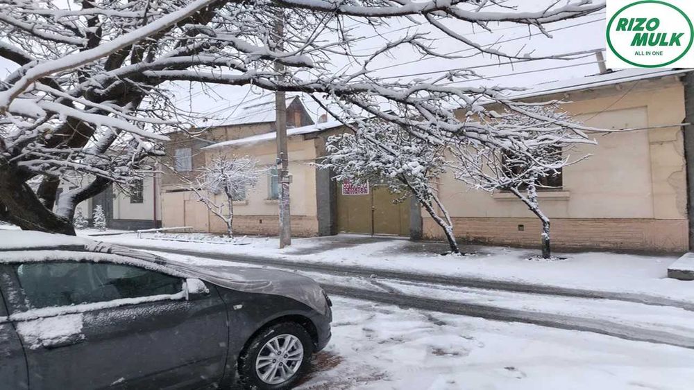 Учтепа тумани Хондамир махалласида ховли сотилади. NR494/149