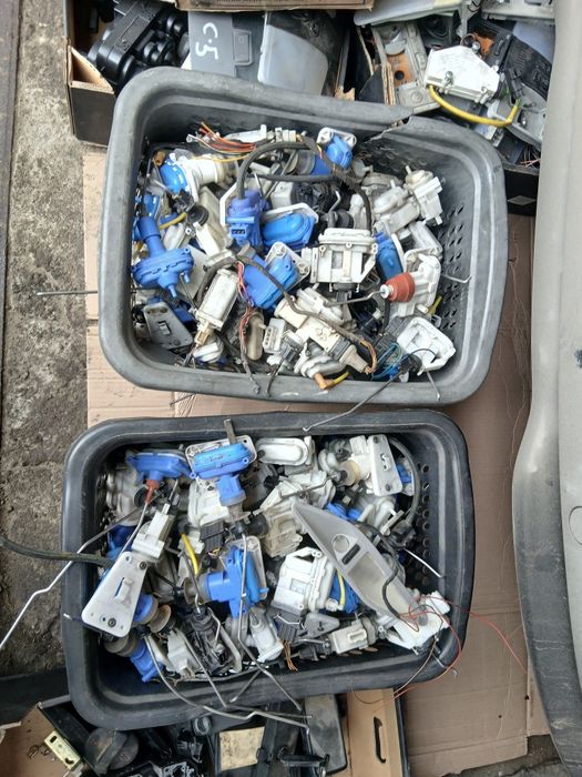 Резисторы продам.