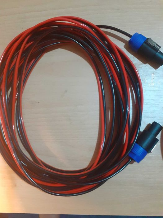 Cabluri noi foarte bune pentru boxe , orga , chitara