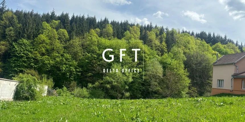 Teren intravilan, 6-12 ari, 2-3 minute de Centru