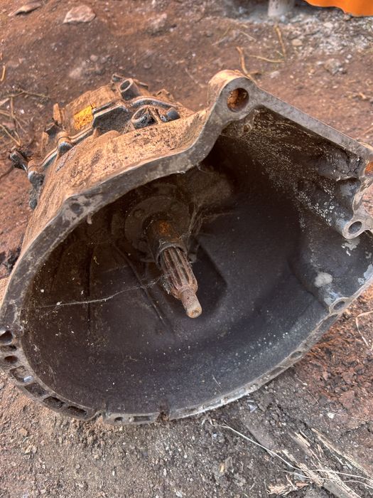 Продам кпп и генератор на бмв