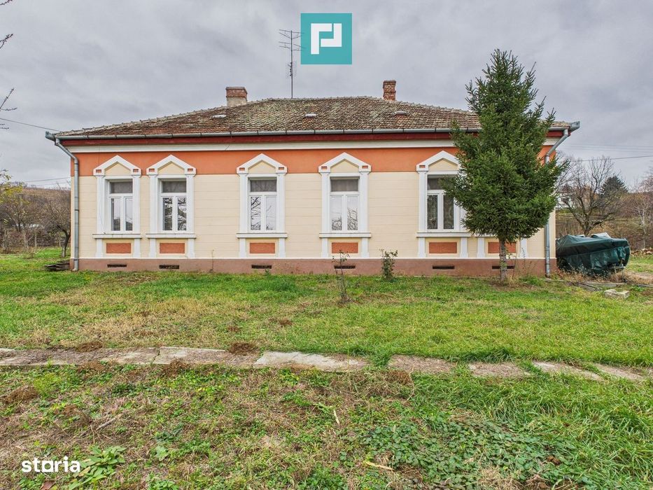 Conac Impresionant În Ghioroc