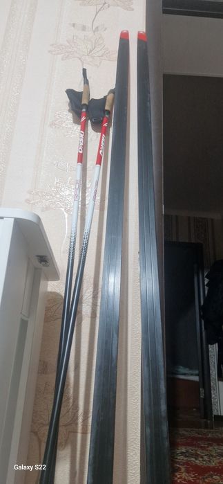 Топовые лыжи Атомик редстер