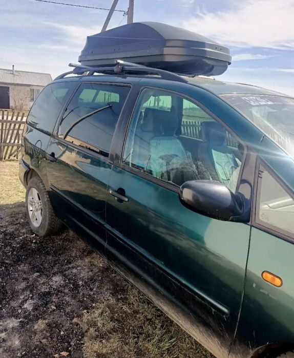 Продаю Volkswagen sharan 95года