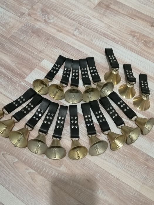 Бронзови звънчета