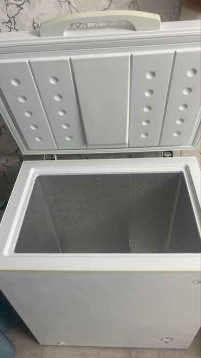 Продам морозильник