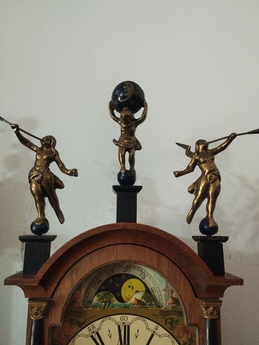 Ceas pendula de perete mecanism Urgos anii 70 cu pendul