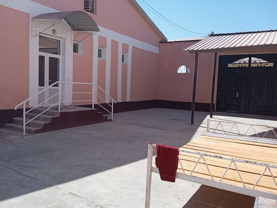 Oqtosh shahar Nigoraxonada 6 sutikli 5 honali katej sotiladi