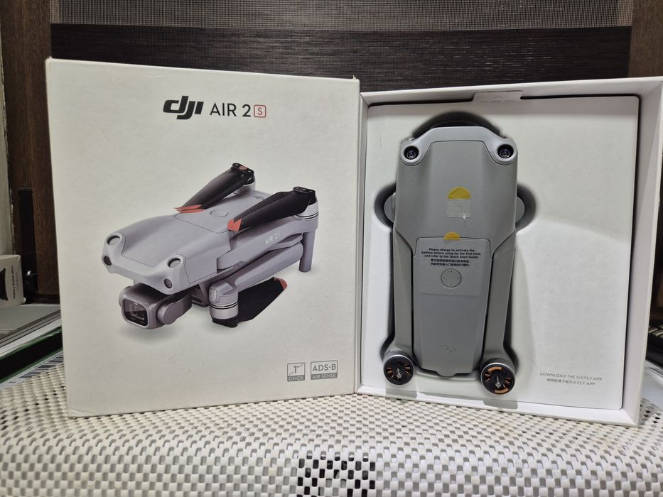 Drona DJI Mavic Air 2S, 5.4K, Full Box, La Cutie + Toate Accesoriile Incluse
