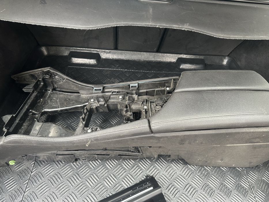 Бмв ф10/ф11  управление и подлакътник