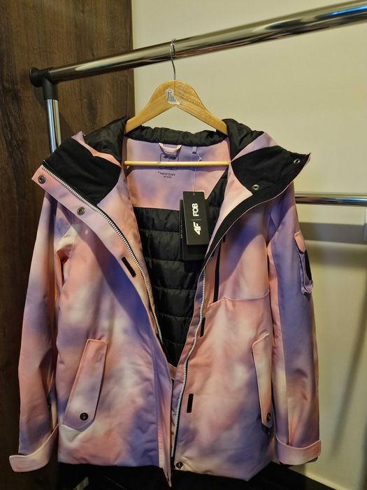 Costum de schi / snowboard 4F nou, cu eticheta