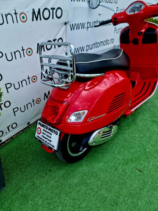 Piagio Vespa 300 Gts
