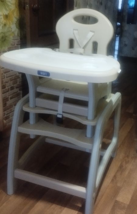 Детский стульчик-- трансформер