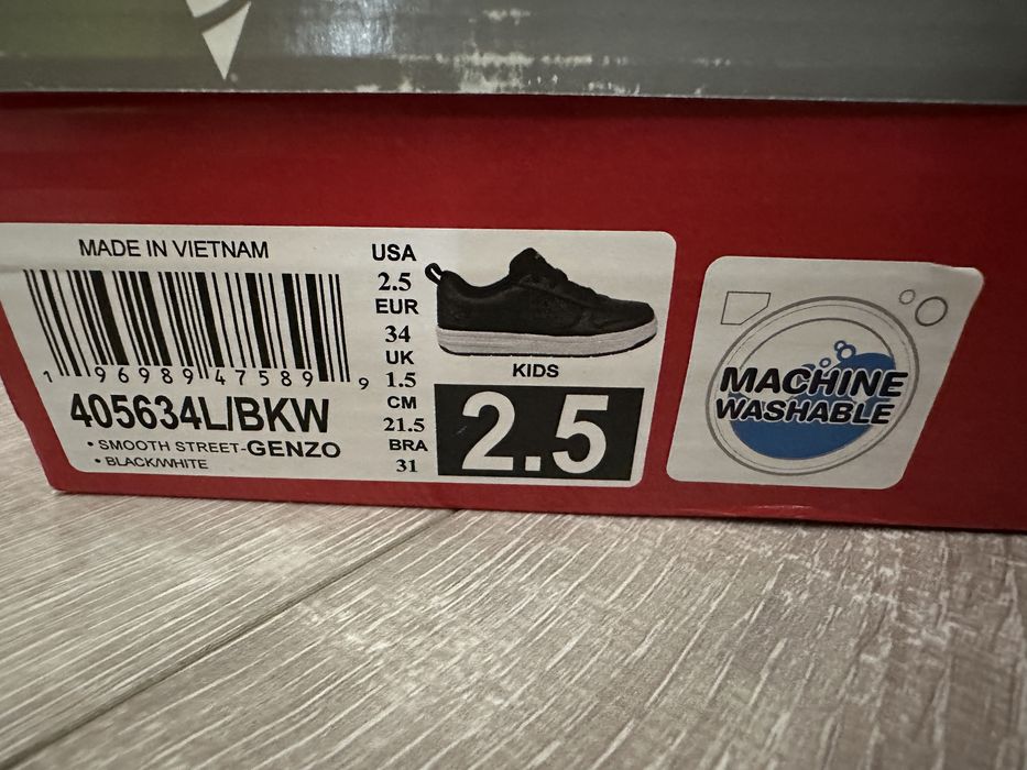 Обувь туфли для школы  Skechers размер 34