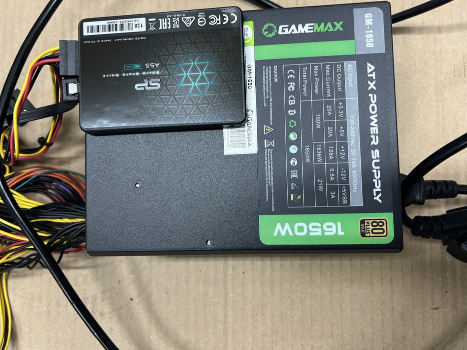 Захранване Gamemax GM 1650 1650W 80 Plus Gold С бонус SSD