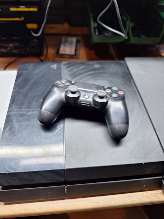 Playstation 4 modat