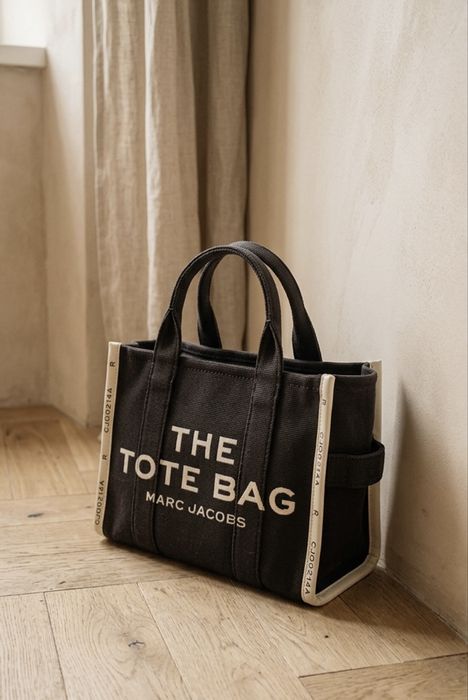Geanta The tote bag