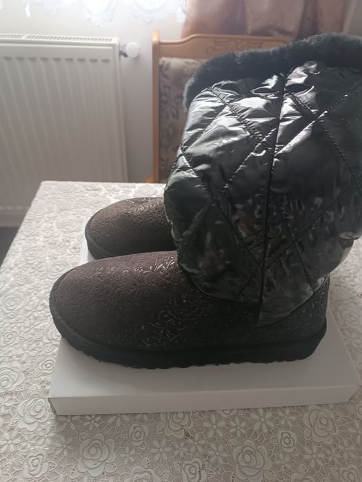 Cizmulițe îmblănite tip Ugg