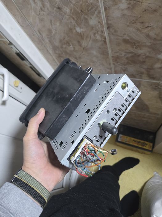 АвтоМагнитофон в хорошем состояние