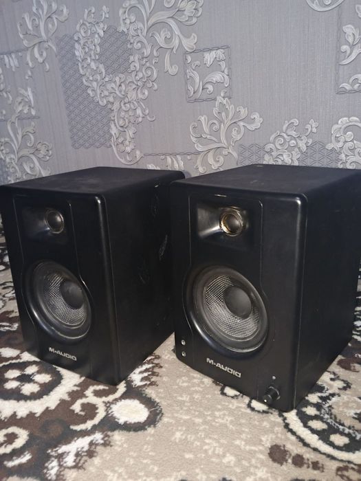 M-audio bx-4 колонки парные