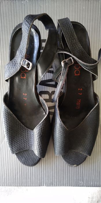 Дамски сандали кожени