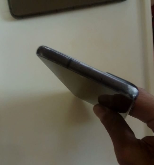 Vand samsung s21 fe 5G urme de uzura liber de retia