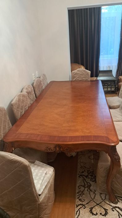 Стол и 12 стульев