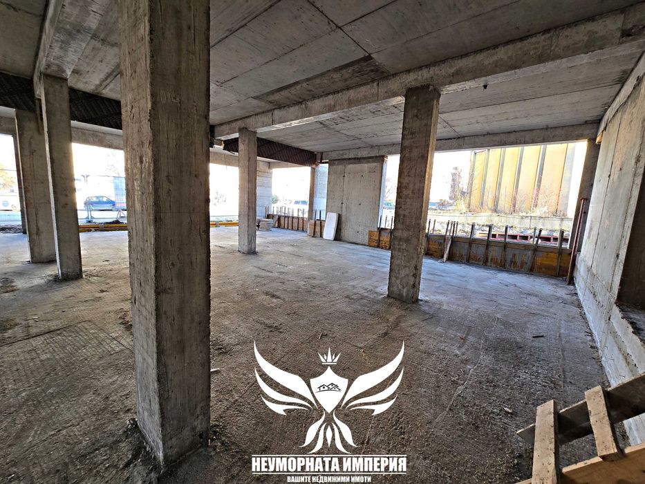 Под наем помещение, ателие, магазин, офис, склад 200кв.м гр.Асеновград