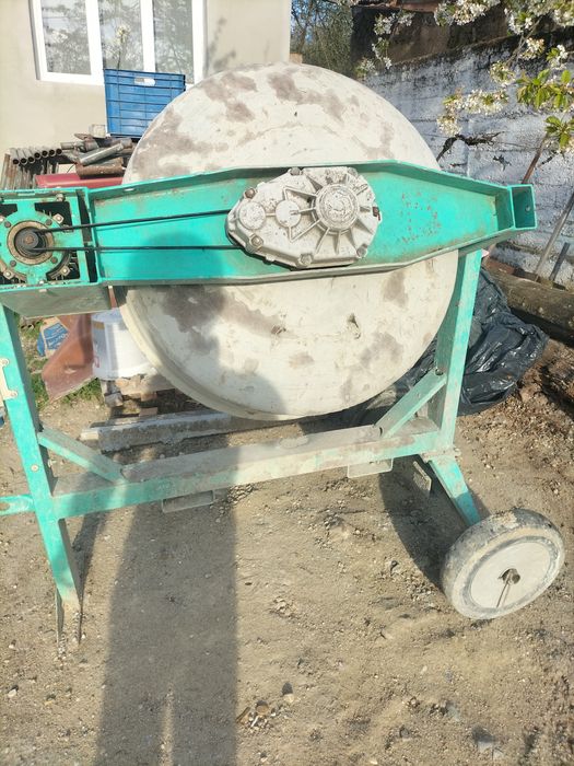 Betoniere silențioase 300litri 350litri 850 euro bucata