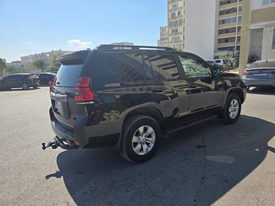 Аренда машины Toyota Prado