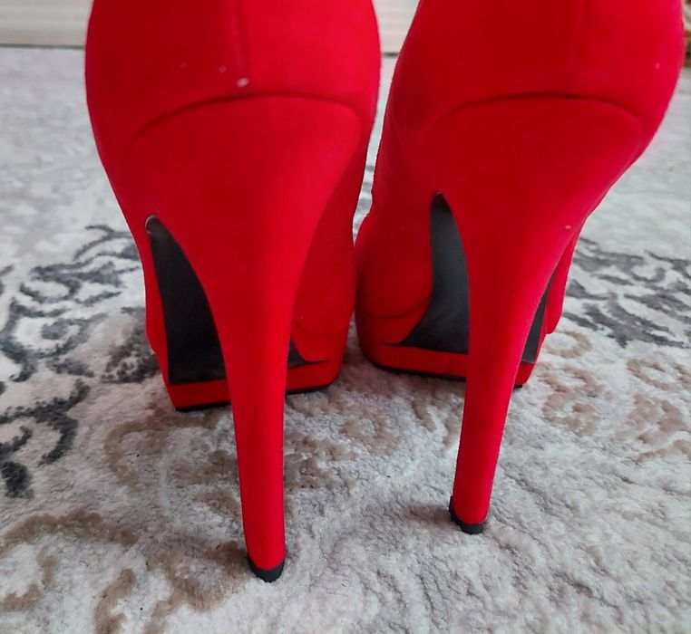 Продам шикарные туфли