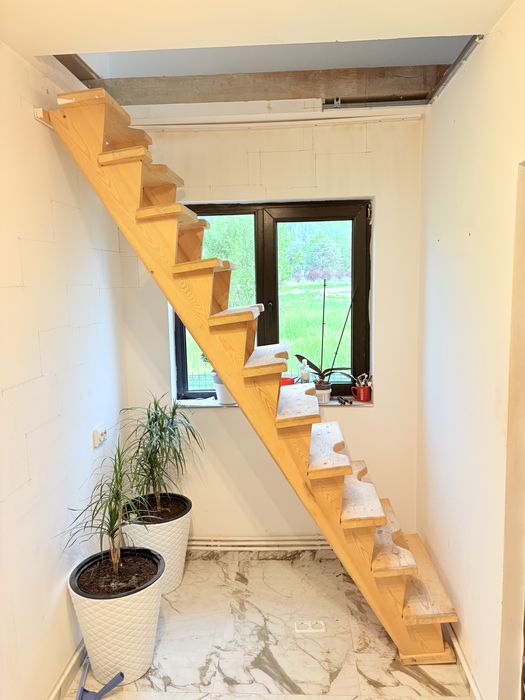 Scara de urcat in pod