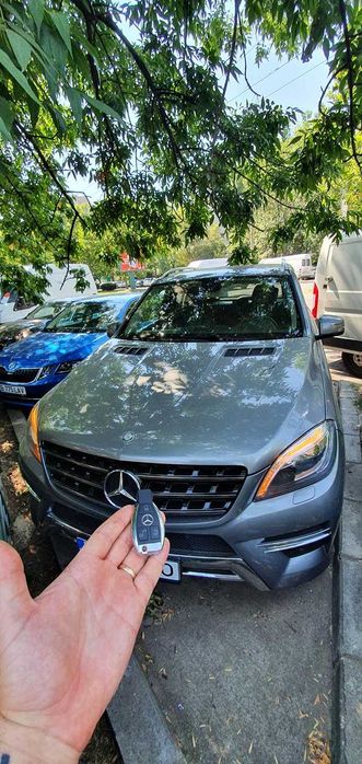 Reparatii contacte auto, programare cheie cu cip sau cheie pierduta