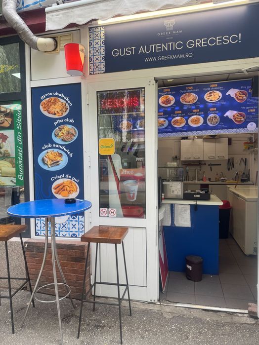 De vânzare un fast fod