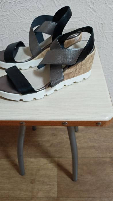 Босоножки женские  TACCARDI