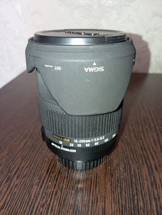 Продам объектив SIGMA 18-200