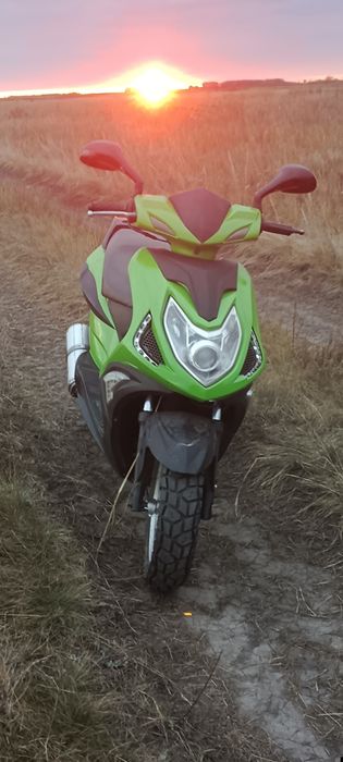 скутер Racer Flame