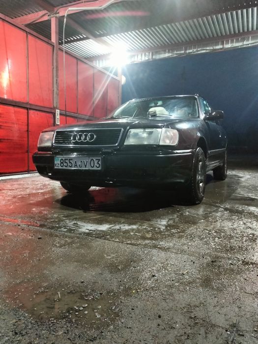 Продам Ауди универсал. В хорошем состояний.